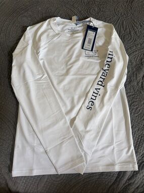 Vineyard Vines White Long-Sleeve Swim Rashguard with Navy Logo